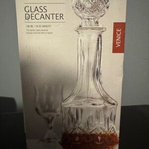 Venice Glass Decanter New in Box Bar Ware Bar Decor Holds 19oz Wine Liqueur